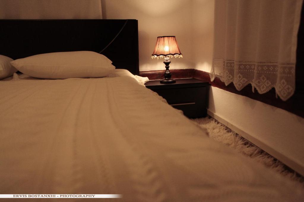 Guest House Bujtina Leon コルチャ 部屋 写真