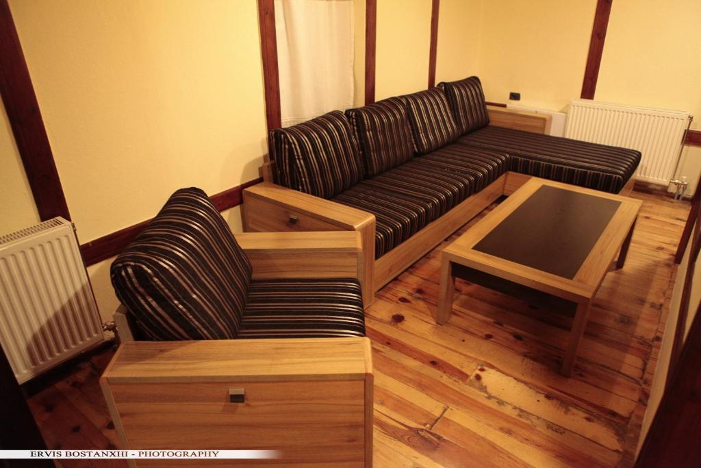 Guest House Bujtina Leon コルチャ 部屋 写真