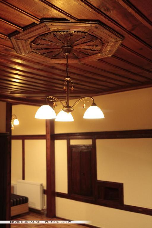 Guest House Bujtina Leon コルチャ 部屋 写真